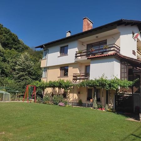 Къща Поколения Tryavna Exterior foto
