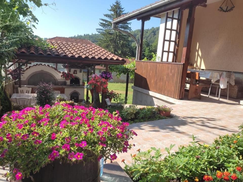 Къща Поколения Tryavna Exterior foto