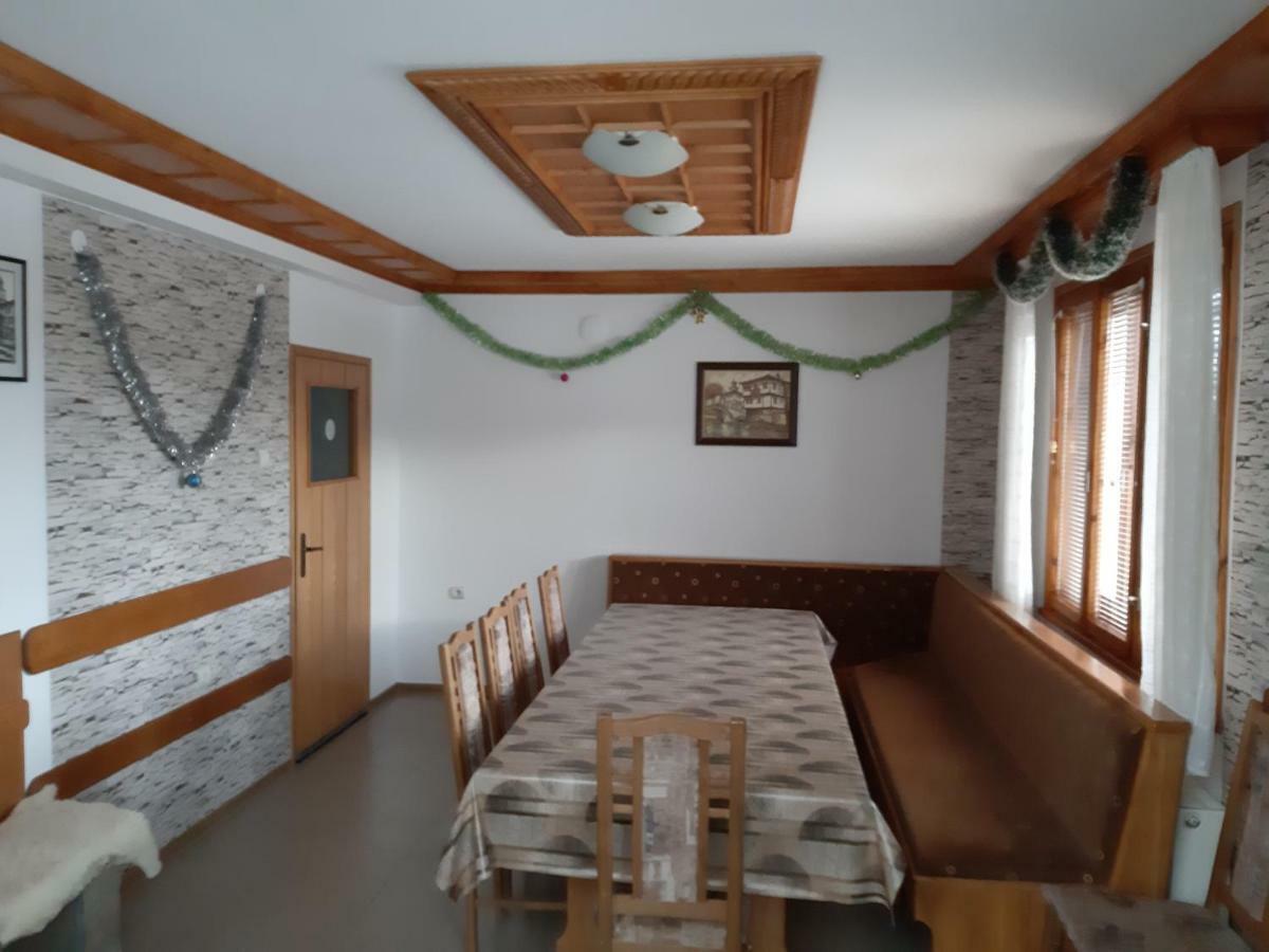 Къща Поколения Tryavna Exterior foto
