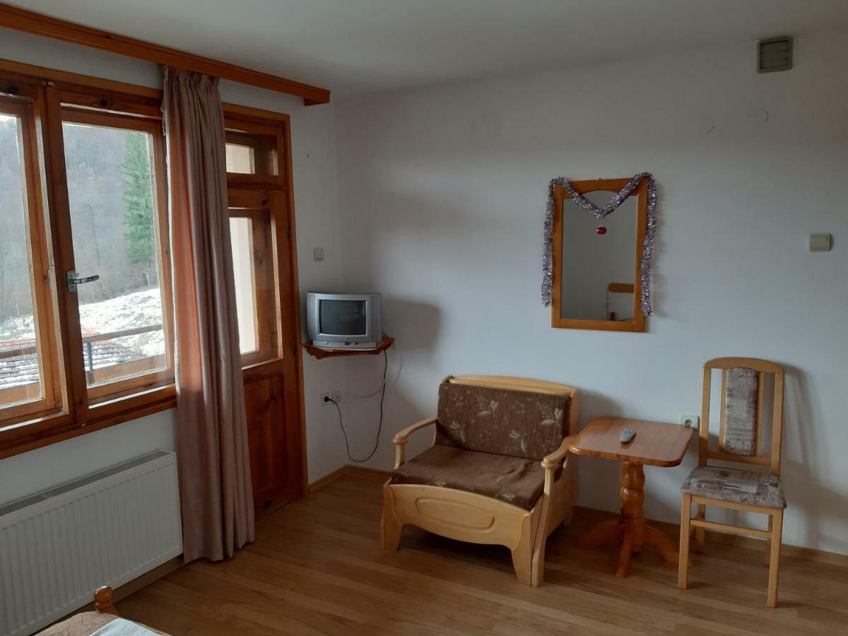 Къща Поколения Tryavna Exterior foto